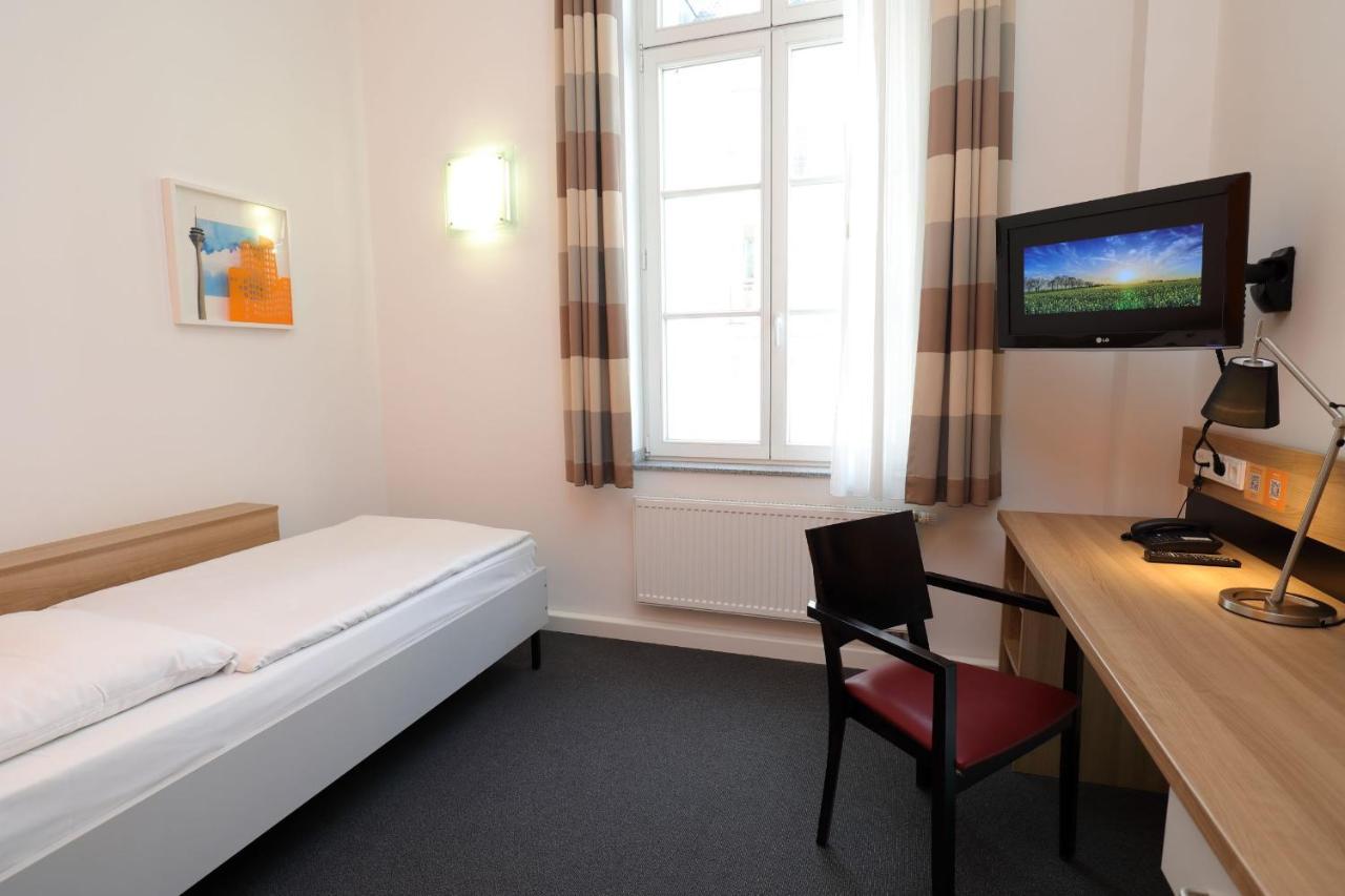 Townhouse Duesseldorf Aparthotel Exterior photo